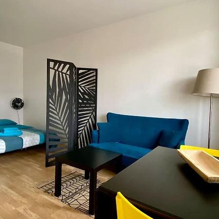 Beau Studio Cosy Et Calme - Face A La Gare De Rosny-Sous-Bois - 20Mn De Paris Et Disneyland Eksteriør bilde